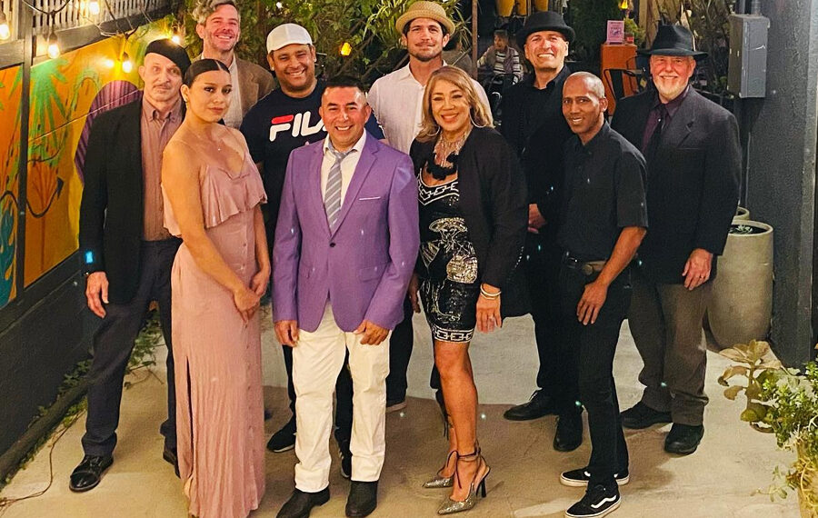 Salsa Rosa band